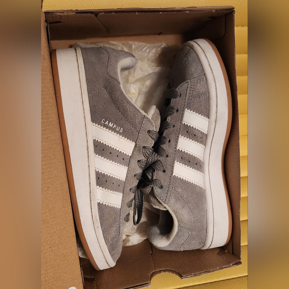 Men's Gray Adidas Campus Sneakers Size 5 Preowned